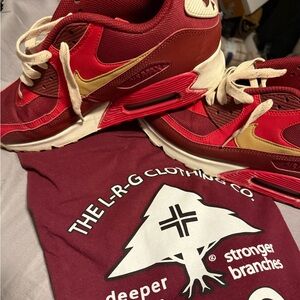 90’ Nike Airmax🔥🔥
Men’s Size 11.5
W/FREE LRG TSHIRT 👕
